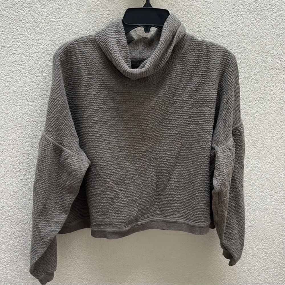 Lululemon peaceful moments pullover - Picture 3 of 3